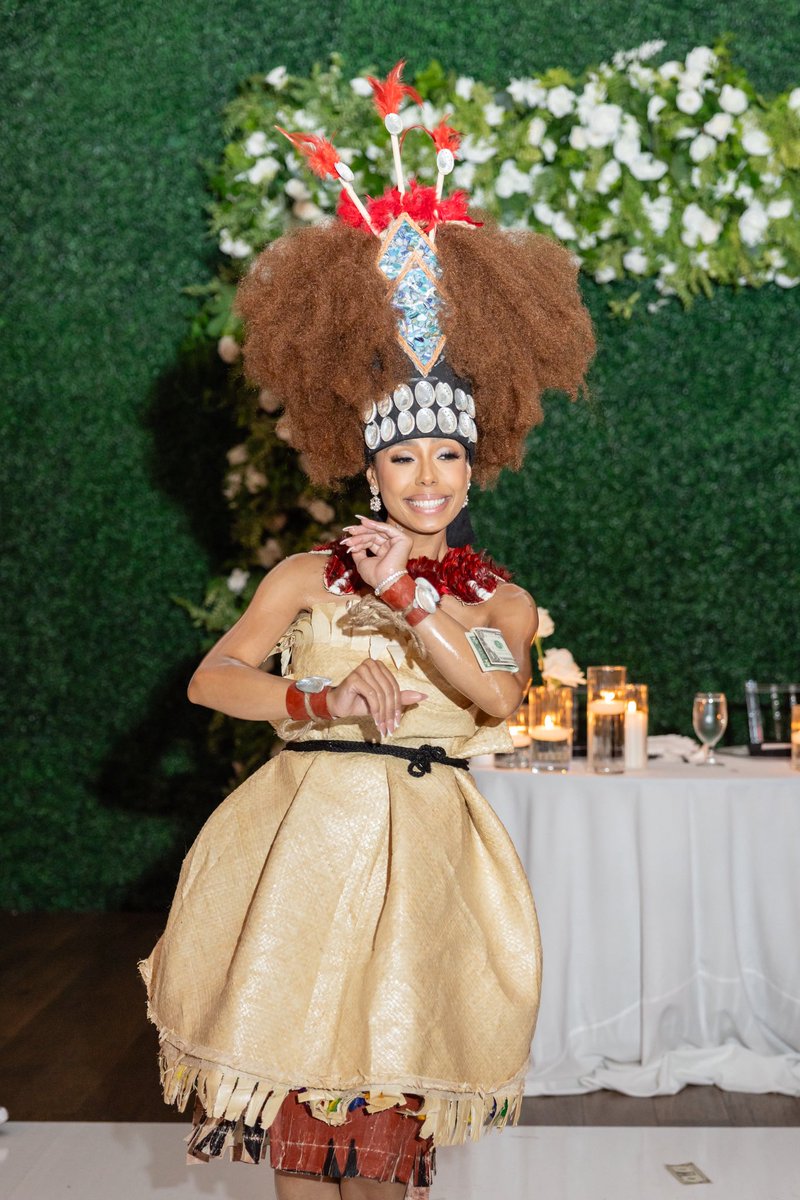 Teddy2James's tweet image. Proud of my wife for embodying the taupou to honor my family—graceful, strong, and full of love. THIS SAMOA🇼🇸❤️ #AAPI