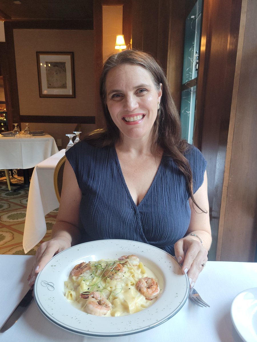 DartezKendra's tweet image. Date Night for us at Chef's Kitchen at the Berkeley Hotel. #rva #datenight #ChefsKitchen