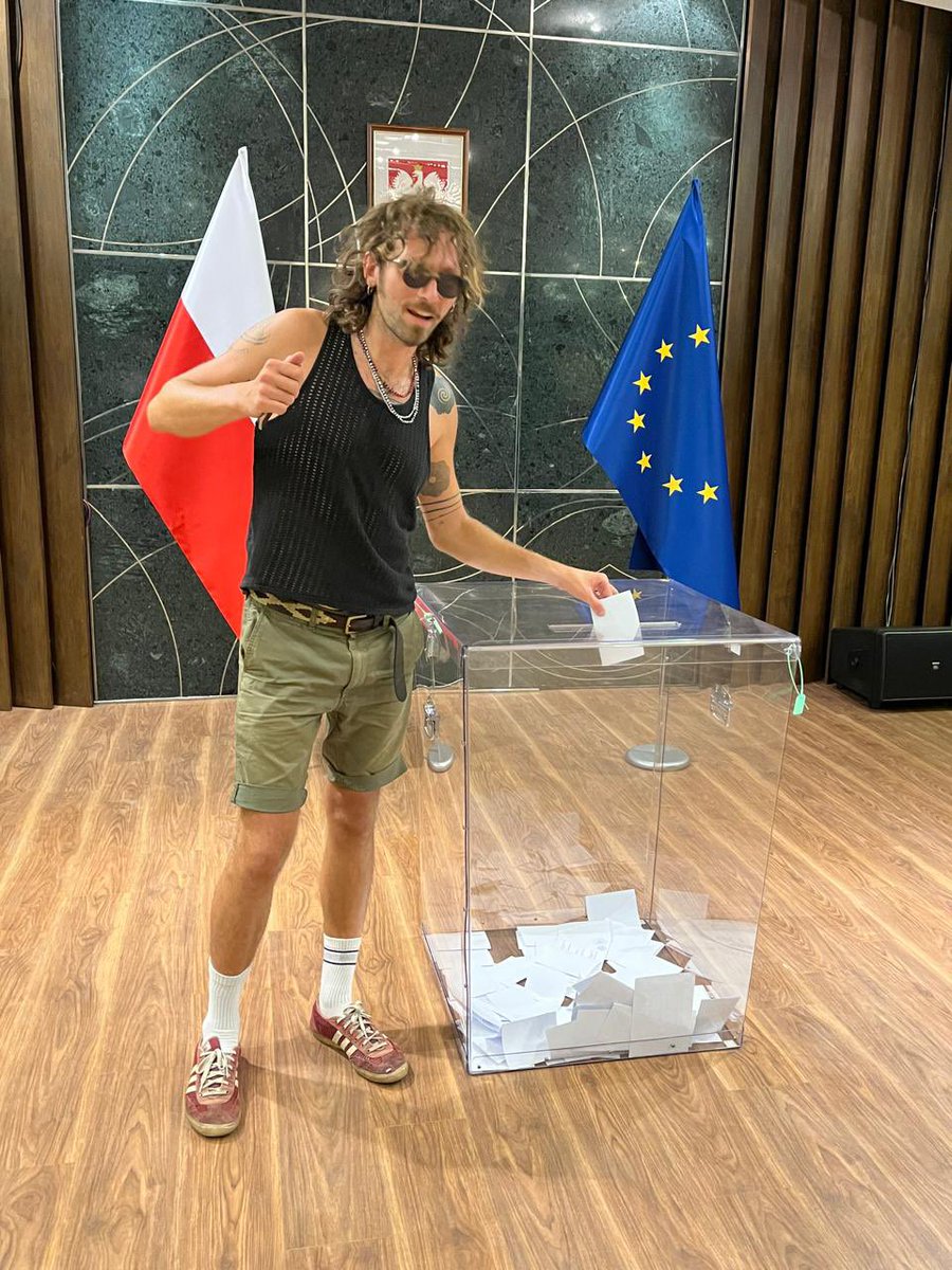 🇵🇱W Nowym Delhi trwa głosowanie w wyborach Prezydenta Rzeczypospolitej Polskiej!

Polscy obywatele przebywający czasowo w Indiach oddają dziś swój głos w Obwodowej Komisji Wyborczej nr 121

Frekwencja dopisuje! 🗳