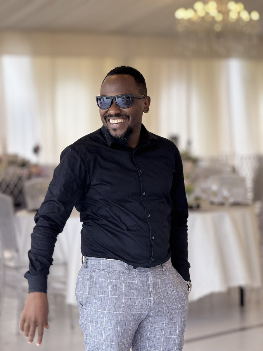 mousteydj's tweet photo. Not me showing up to DJ and ending up looking like part of the décor. Big shoutout to ErnestEvents for that clean, &amp; minimalistic setup. 

#africasbestweddingdj #mousteydj #weddingbymousteydj  #Realsounds #Realdeejays #mousteydjweddings #destinationweddingdj  #NoDaysOff https://t.co/YQZrUgzBSP