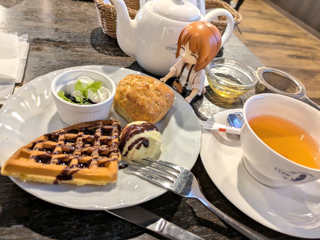 秋葉原に移動してティータイムだね(⁠*⁠´⁠ω⁠｀⁠*⁠)☕✨
#ねんどり
#西住みほ