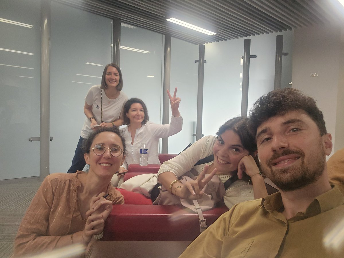 La team <a href="/LINNConline/">LINNC online 🧠</a> toulousaine en route pour #LINNCParis 🛫