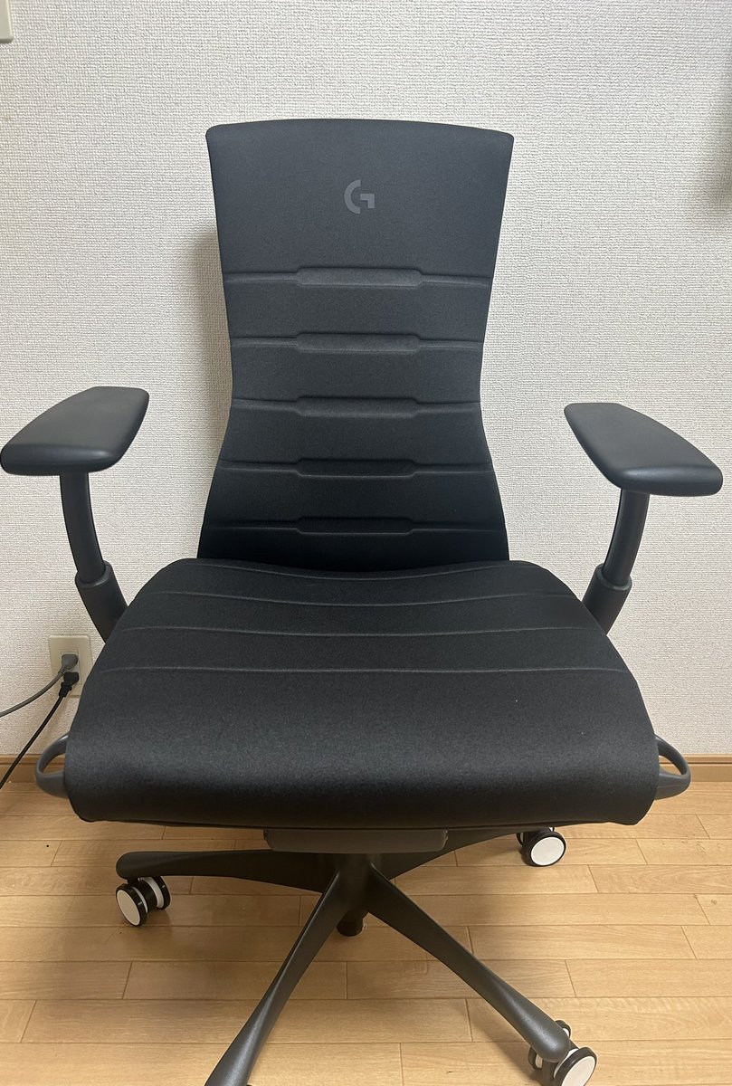 HermanMiller様から椅子を提供してもらいました！座り心地がめっちゃ良くて、長時間のプレイもこの椅子なら余裕です！ありがとうございます！#HMGaming #HermanMiller #ハーマンミラー