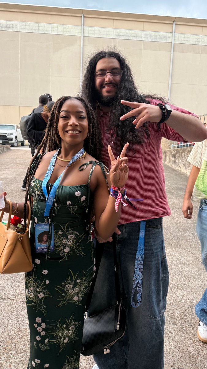 zaynahbear's tweet photo. I met @tonystatovci too! It’s been a fantastic day https://t.co/a9gMqWIVNU