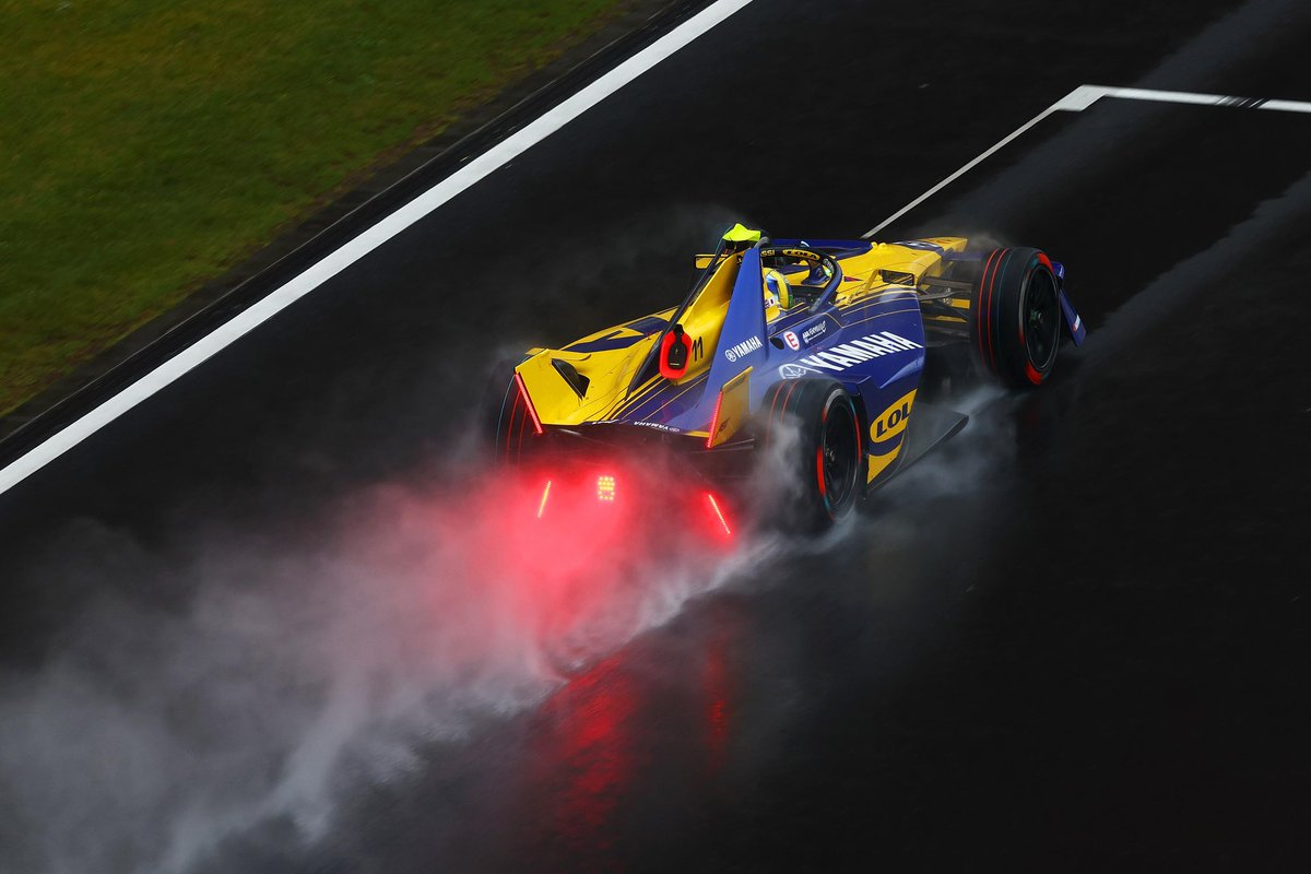 Two points in a very tricky race. Third points of the season !!

But we fought hard. Many thanks 🇨🇳 for our local support !