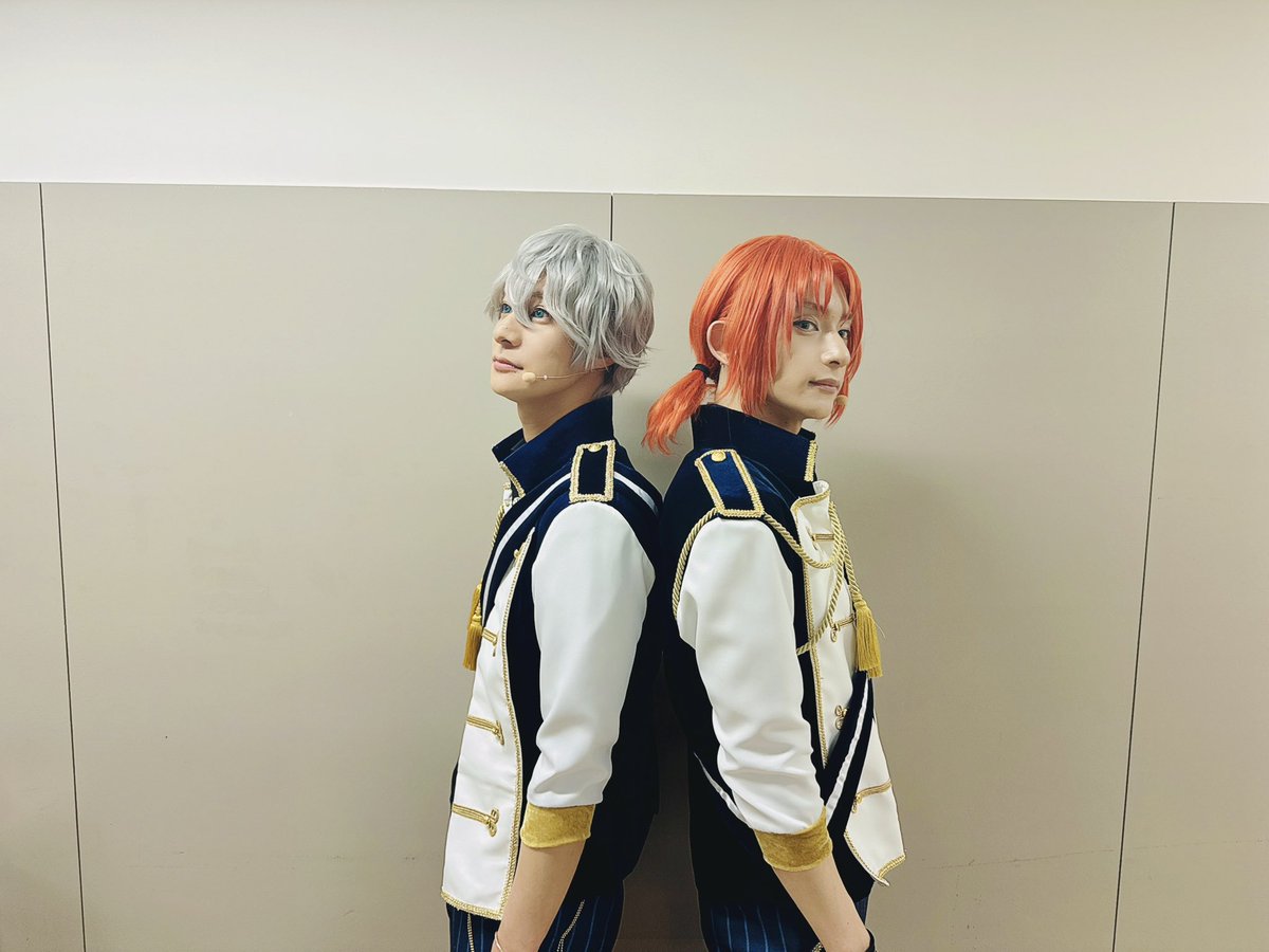 hashimotoshohey's tweet photo. 『あんさんぶるスターズ！THE STAGE』
-Desperate Checkmate-

本日、東京公演千秋楽を終える事が出来ました。

ご観劇くださった皆様
たくさんの夢と笑顔とご声援、心からありがとうございました！

しばし暇を貰い、次は大阪で⭐︎

セナ〜
と衣装を直してくれたナル〜

 #あんステ https://t.co/sFFBkSeRJt
