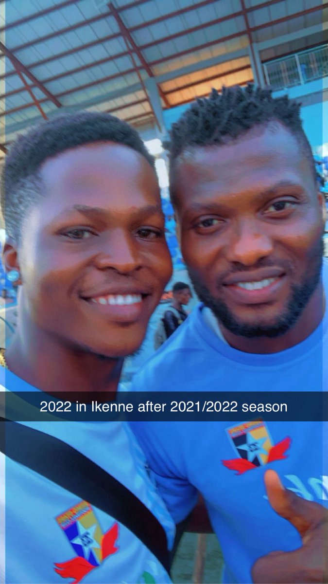 that_laykay's tweet photo. Nothing do my shoulders, I’m just a proud @RemoStarsSC fan

I took pictures with @sikiru16 and @Nduka_Jnr after the 2021/2022 season and i’m so happy to see them play for @NGSuperEagles 4 years later https://t.co/jInf7vNyab