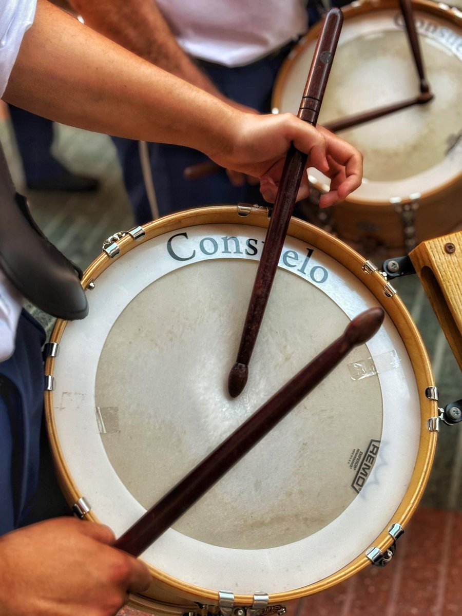 Ayer vivimos una tarde muy especial acompañando a los más pequeños de nuestra hermandad <a href="/penas_vendrell/">Hermandad de las Penas</a> en la procesión infantil de la Cruz de Mayo. Fue impresionante ver su ilusión en cada paso, aprendiendo  y compartiendo momentos de alegría.
#sienteconsuelo 💙