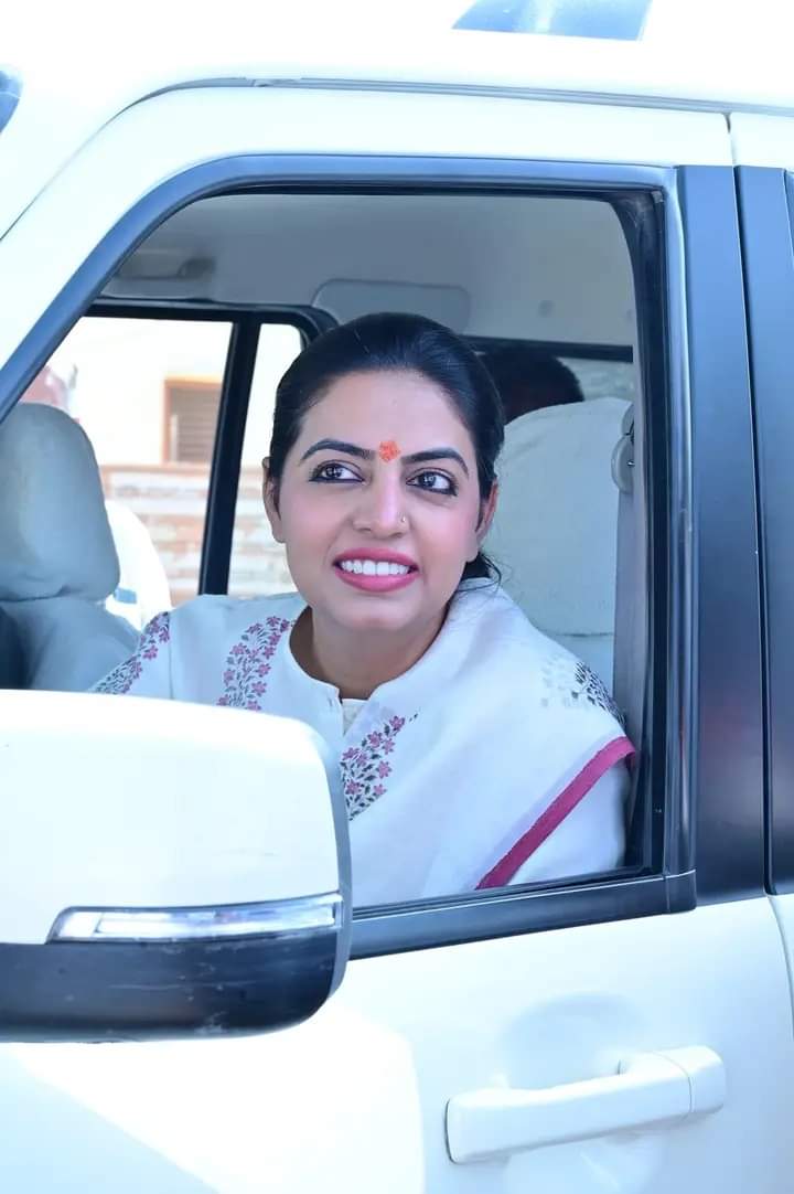 अखिल भारतीय कांग्रेस कमेटी द्वारा "संगठन सृजन अभियान" के तहत #दिव्या_मदेरणा_जी को मध्य प्रदेश में अतिरिक्त पर्यवेक्षक नियुक्त करने पर हार्दिक बधाई एवं शुभकामनाएँ
<a href="/DivyaMaderna/">Divvya Mahepal Madernna</a> जी