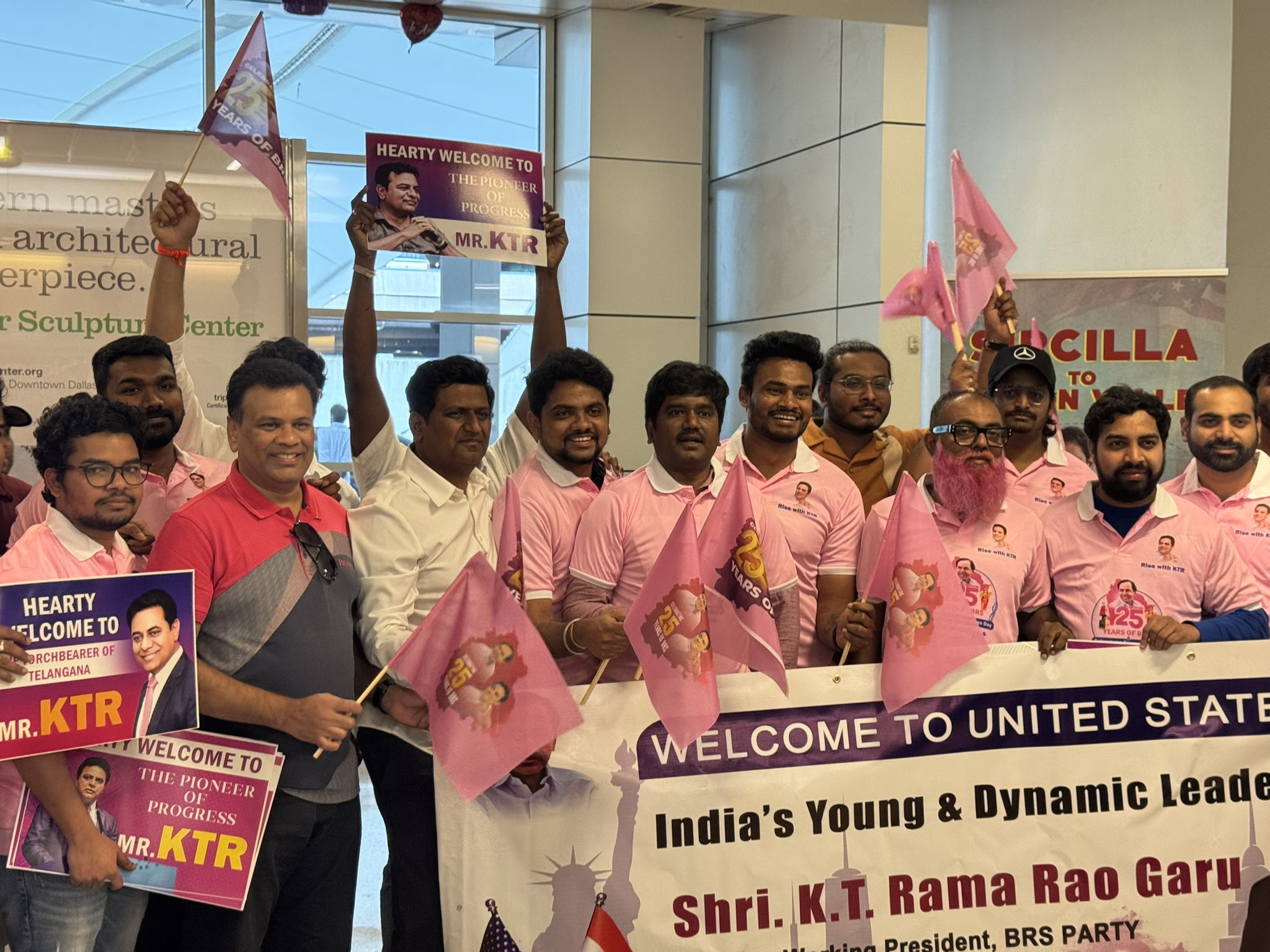 GsV8l9wWgAA7k5o?format=jpg&name=large