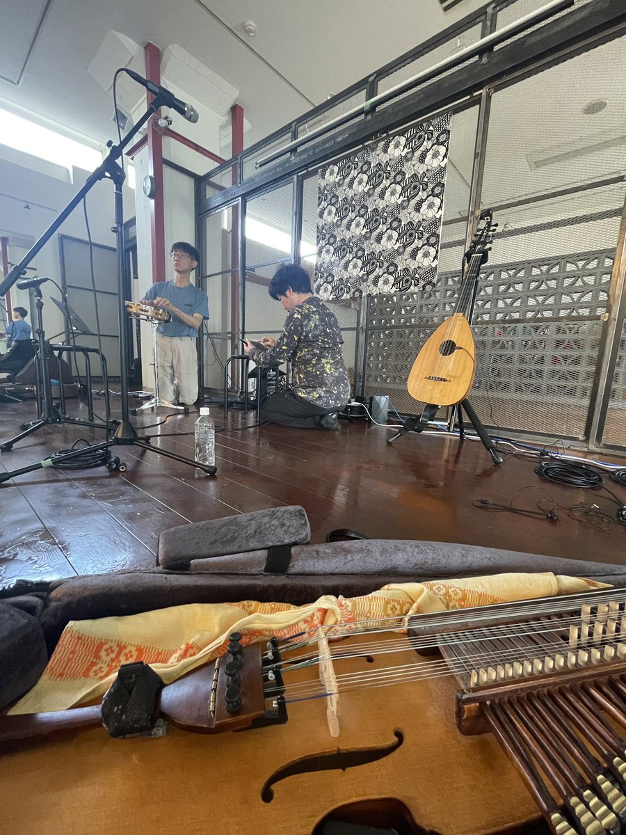 カンラン＋　Kråka リリースツアー2日目、会場の名古屋スタジオ結緋にてただいま設営中！
なかなか音が良いので、本番が楽しみ〜♪