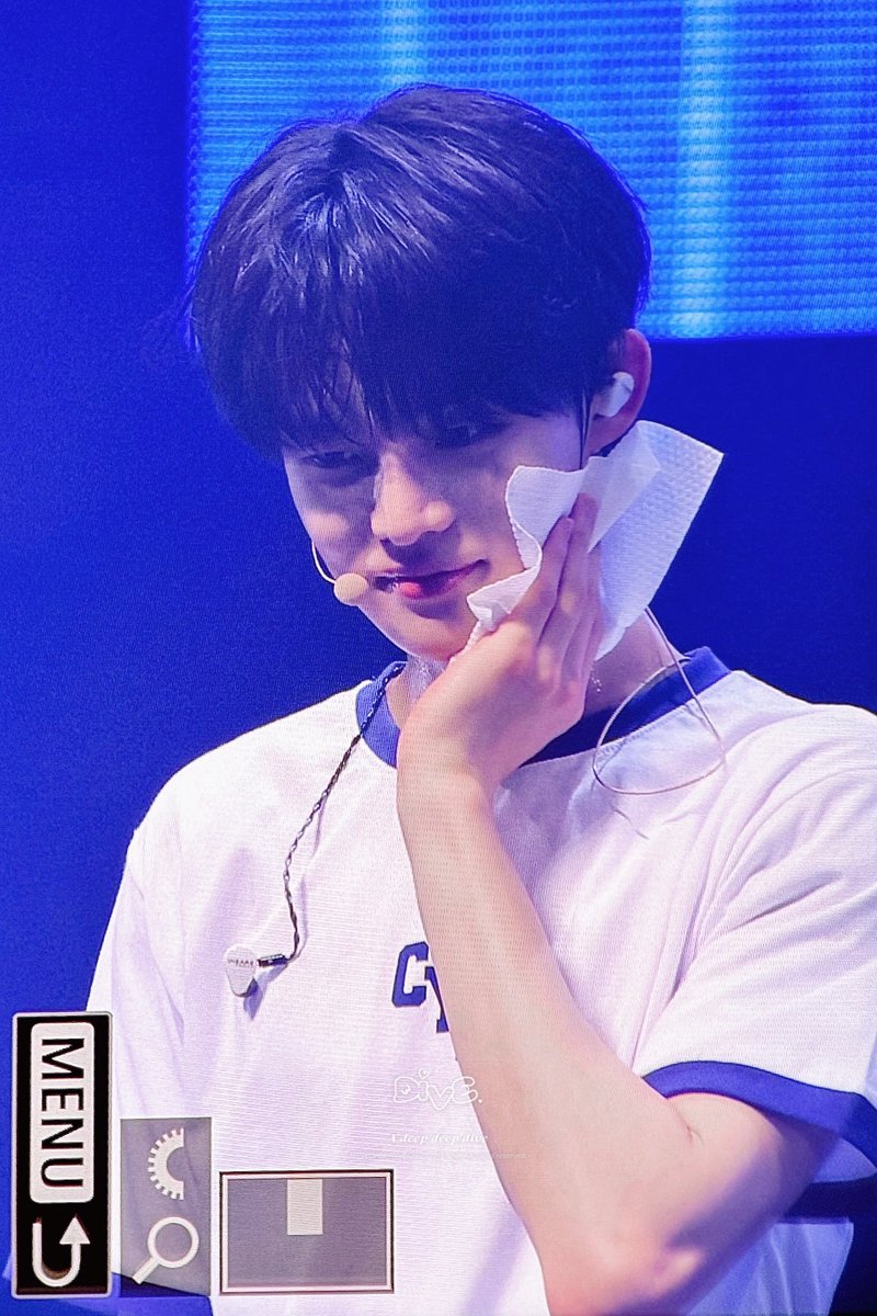 250601 1부끄으으으읕
#전민욱 #JEONMINWOOK
#클로즈유어아이즈 #CLOSEYOUREYES