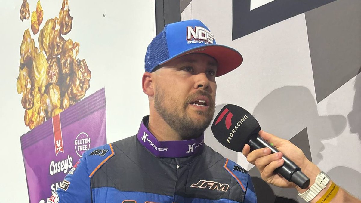USAC Racing (@usacnation) on Twitter photo Runner-Up! 👏
<a href="/bernal_ryan/">RyanBernal</a> doesn't run USAC <a href="/AMSOILINC/">AMSOIL INC</a> National Sprint Cars too often.
But when he does, he's always a contender.
Tonight, he advanced from 7th to finish 2nd to give the Dunkel #17x its best USAC National Sprint Car result yet.
#CornBeltClash Runner-Up! 👏
<a href="/bernal_ryan/">RyanBernal</a> doesn't run USAC <a href="/AMSOILINC/">AMSOIL INC</a> National Sprint Cars too often.
But when he does, he's always a contender.
Tonight, he advanced from 7th to finish 2nd to give the Dunkel #17x its best USAC National Sprint Car result yet.
#CornBeltClash