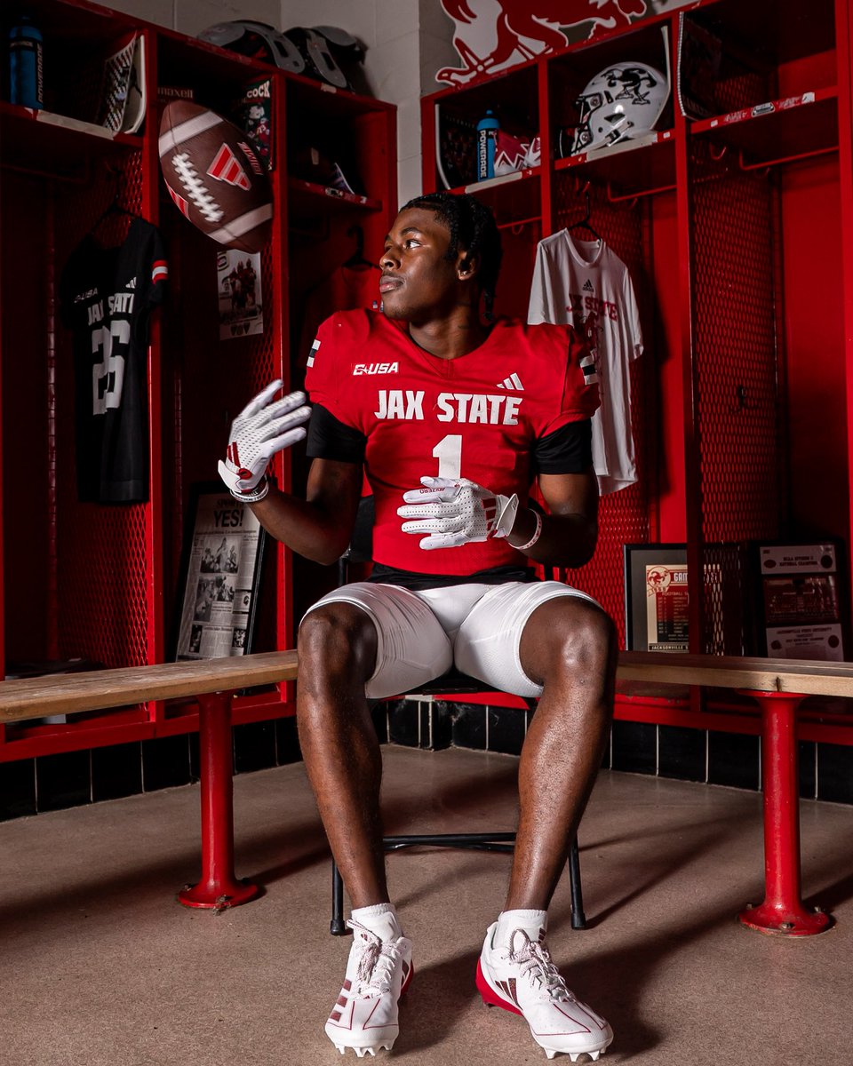 jataylor083's tweet image. Wtw Jax State? #AKC🐓 #notcomitted
@OldGoldFB @JaxStateFB @Rivals @RivalsFriedman @ChadSimmons_ @TDARecruiting @247recruiting @HallTechSports1