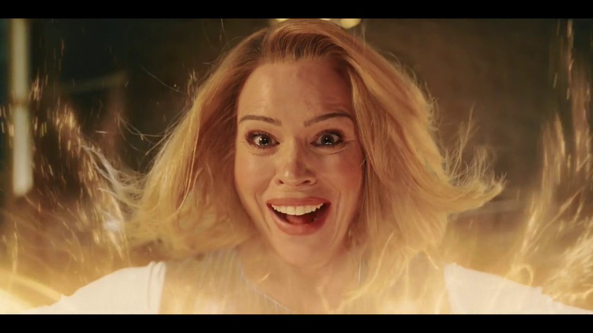 eternauta_1982's tweet image. Regresó ROSE TYLER, pero como DOCTOR #OSOM #doctorwho 
(el HYPE está a 1000000000... pero que venga con buenas historias, nuevos enemigos o, en su defecto, un revival de viejos conocidos ej: el Capitán Jack... o THE MASTER... o lo que sea que puedan traer a la vida)