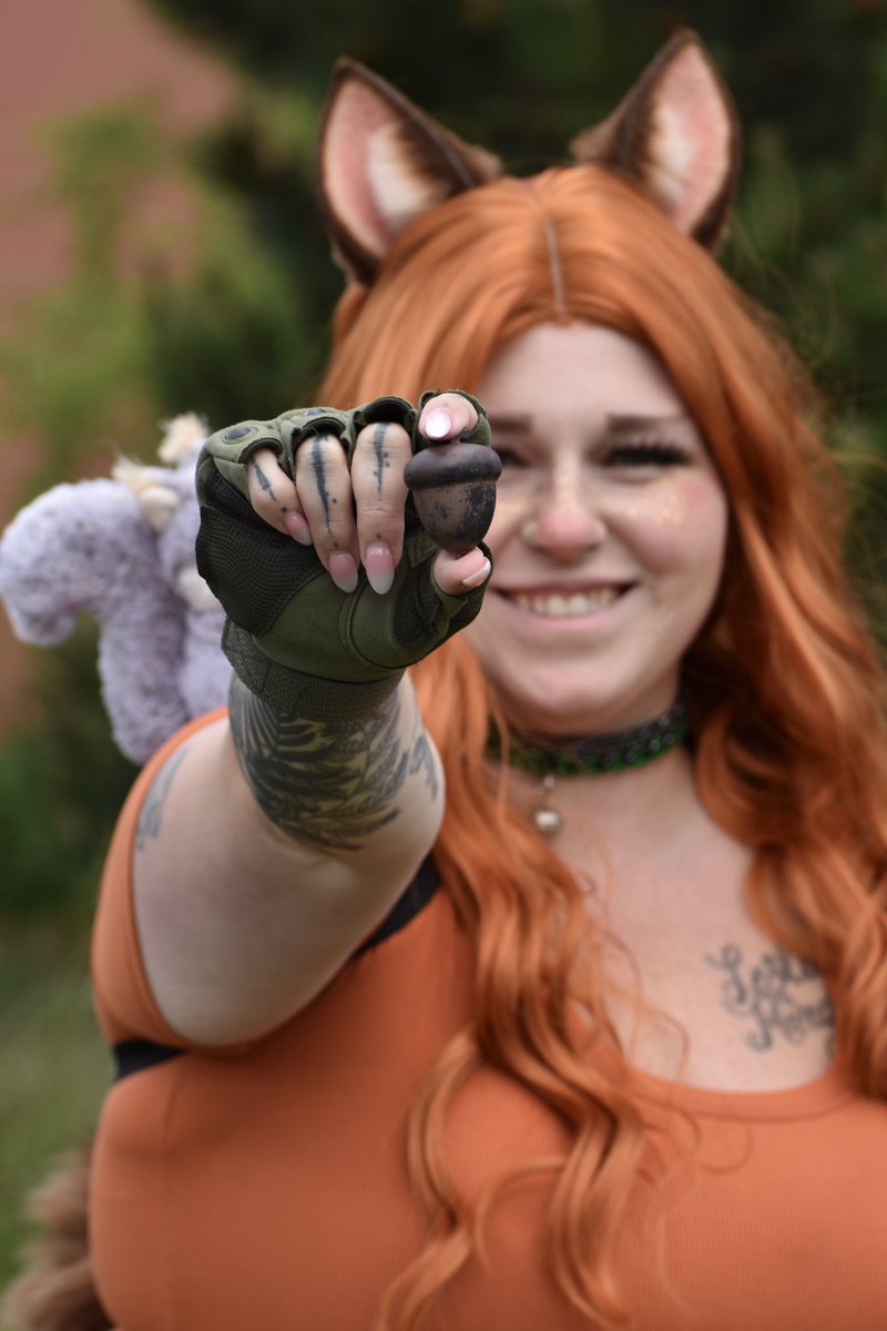 “SQUIRREL STAMPEDE!!!!”

🧡💚