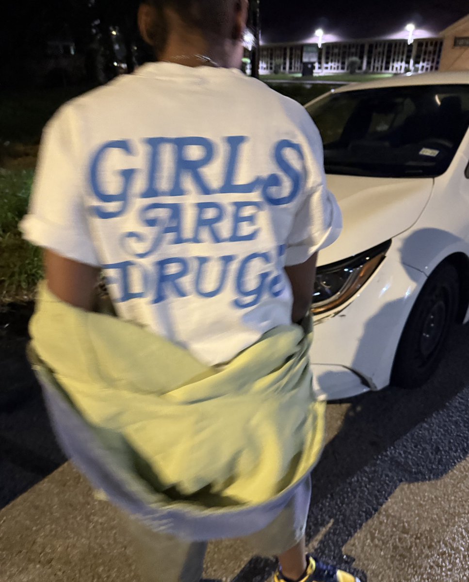 maauriwydd tweet media