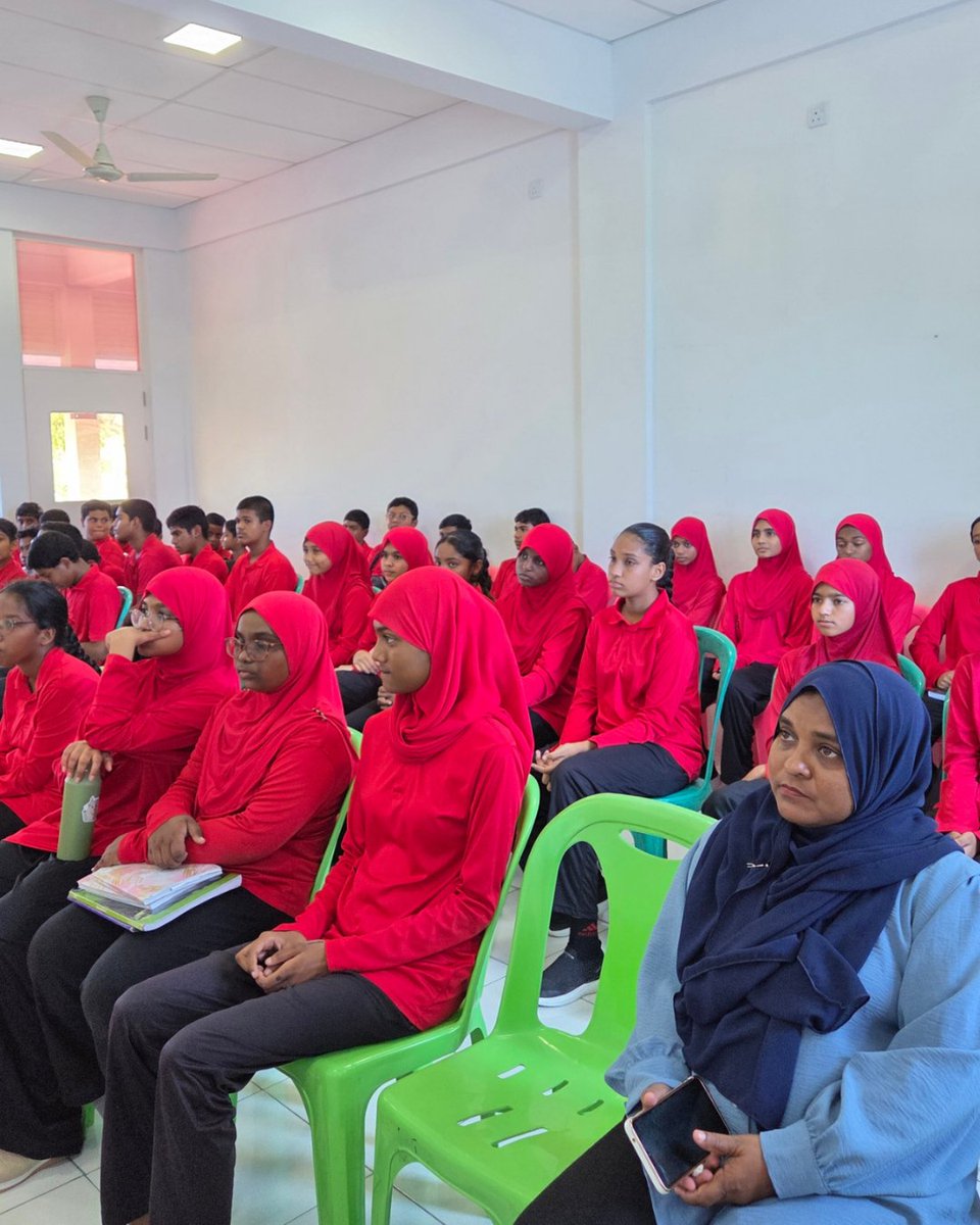 hrcmv's tweet image. HRCM Southern Regional Office conducts “Child Rights” session for Maradhoo School students of Grade 7 and 8 on 28th May.

#RightsAwareness #SRO #RightsforAll #ChildRights #Maldives #Addu
