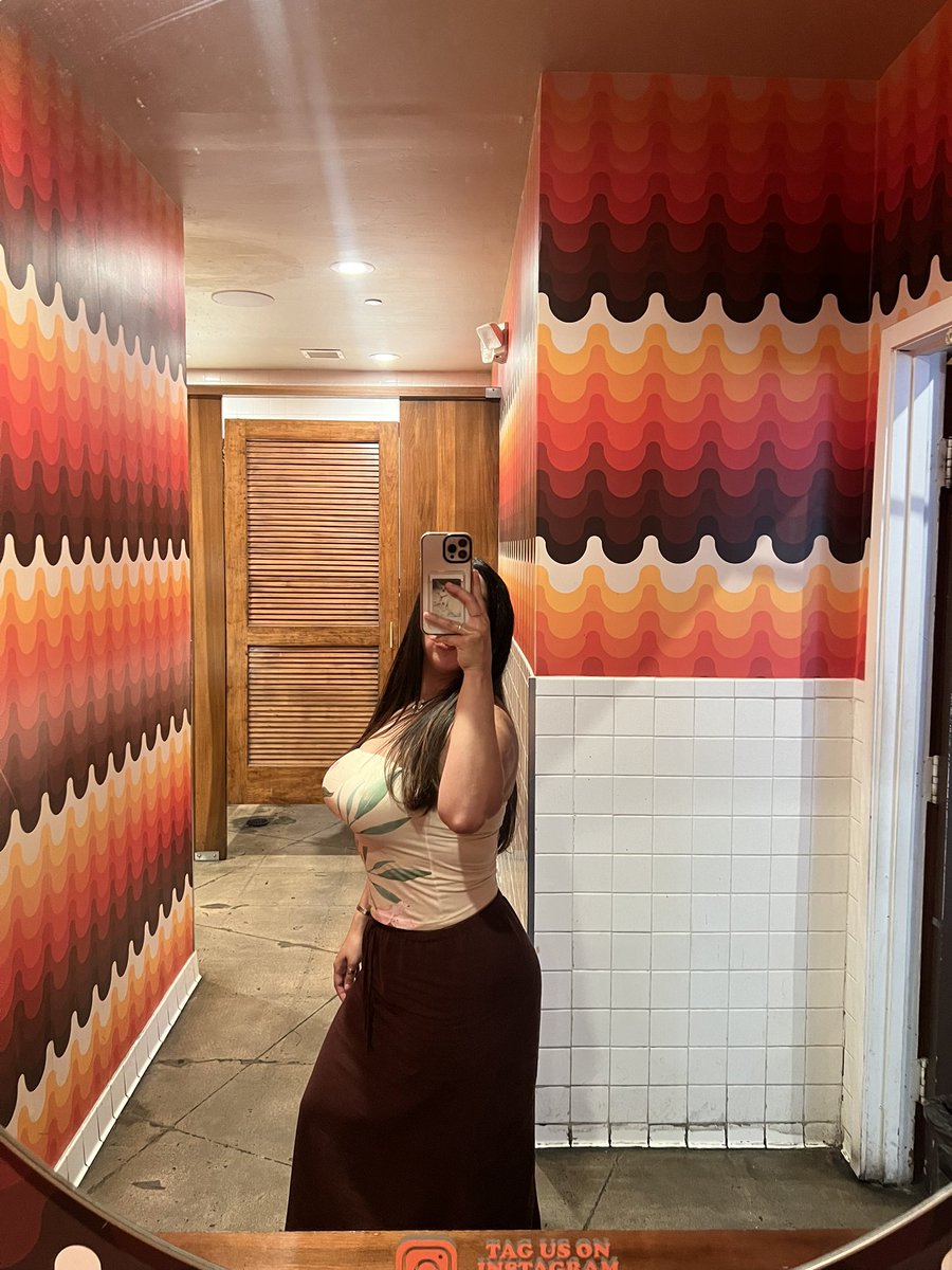 D0N0TDISTURB_'s tweet photo. 💋 📴 https://t.co/lRSbUdBxp3
