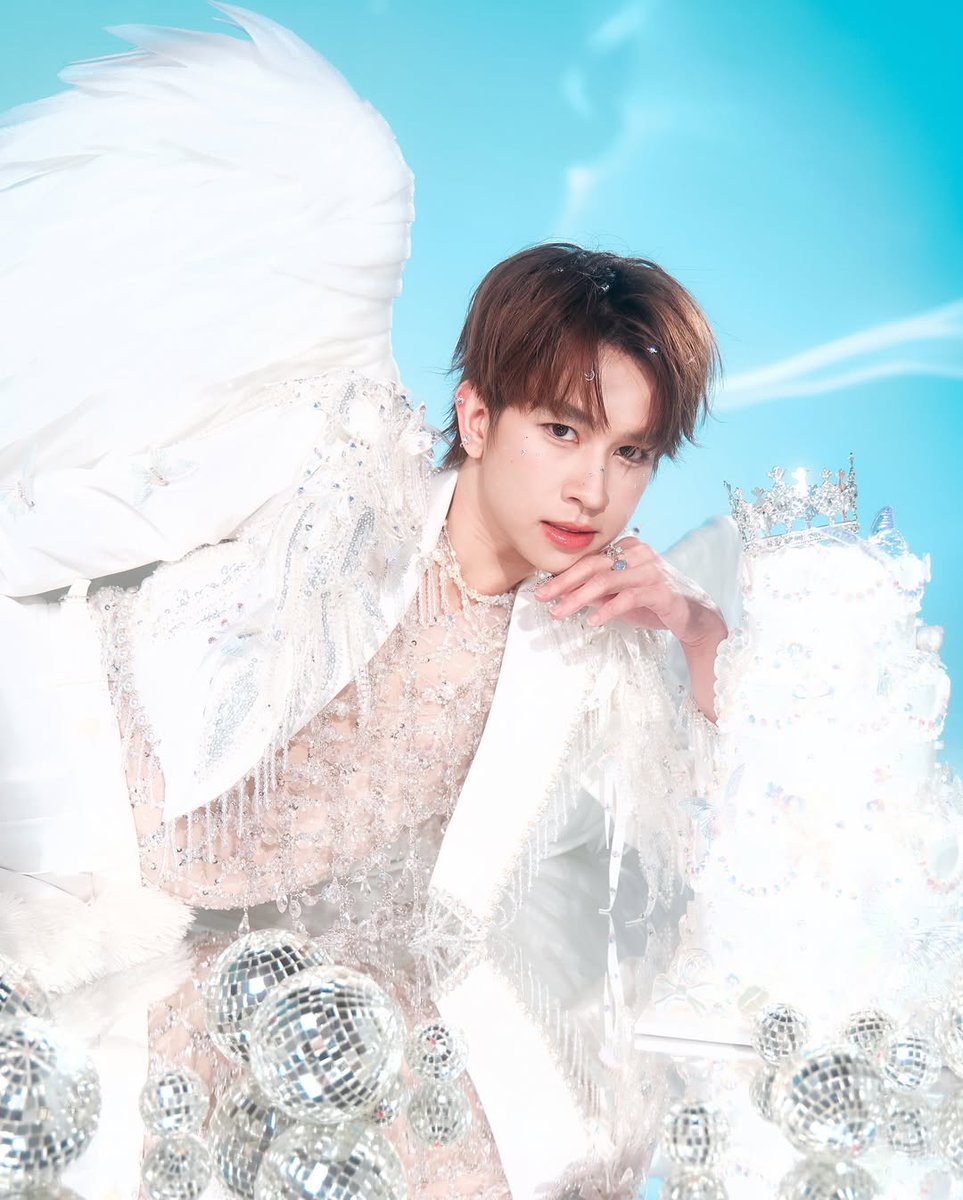 FlukeUnion's tweet photo. [IG] 2025.06.01 @ fluke_natouch

 29th 🎂🤍 — From light I came, through dark I grew, with wings I rise.

Happy 29th to me.

🔗 : https://t.co/7OqGD2pQhv

#29thHBDFlukeNatouch
#FlukeBloomingverse
#เจ้าแก้มก้อน #fluke_natouch https://t.co/2wYcq2fDcy