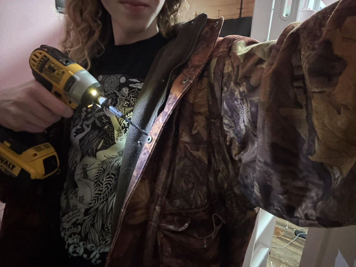 fiona🏳️‍⚧️ tweet media