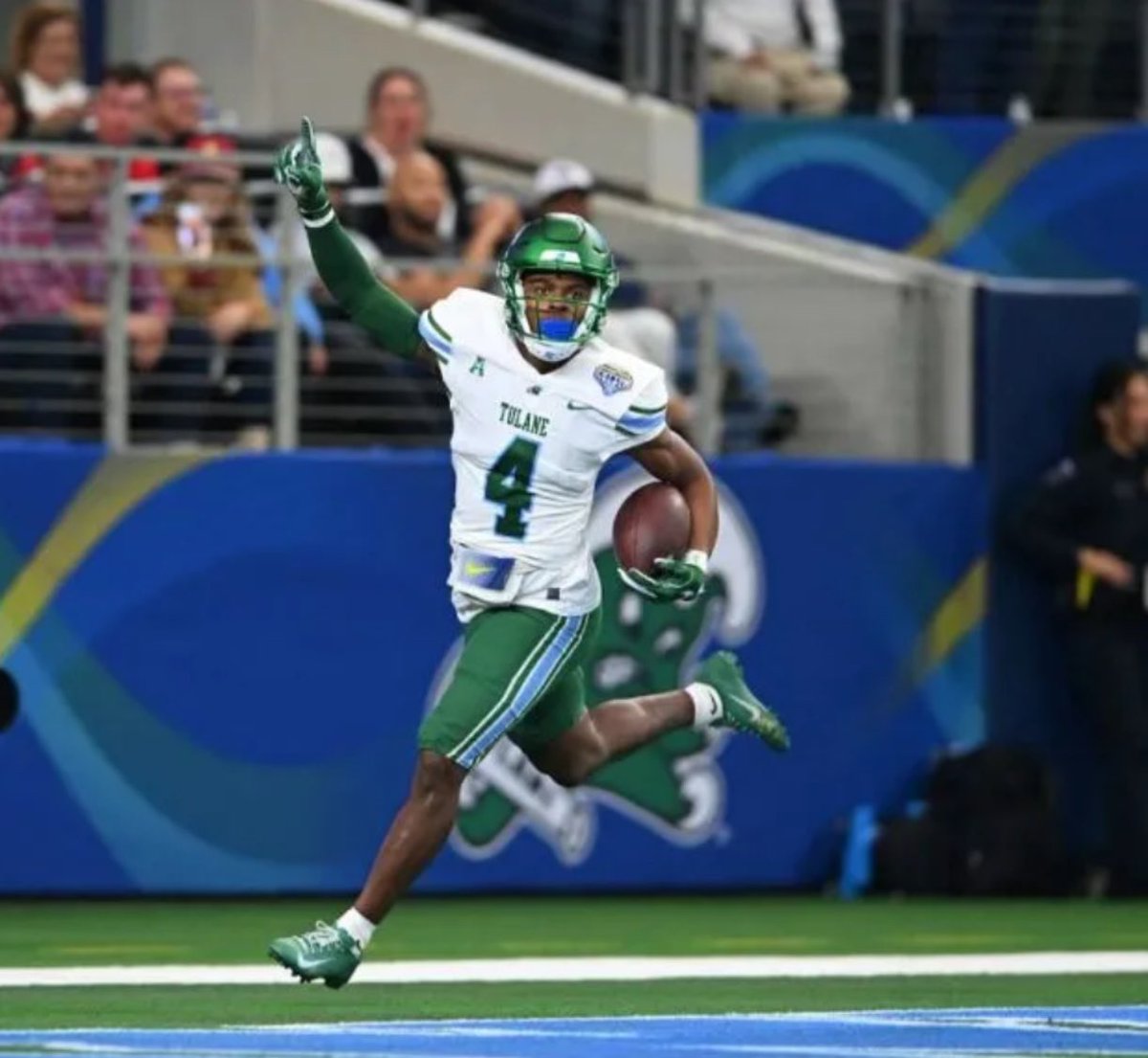 I will be attending the Tulane University Camp on the 18th. #RollWave🌊💚🩵 
<a href="/CoachCarterTU/">#TTB</a> <a href="/GreenWaveFB/">Tulane Football</a> <a href="/4thQtMentality/">𝐂𝐨𝐚𝐜𝐡 𝐅𝐮𝐬𝐞</a>
<a href="/4thQuarterM7v7/">4th Quarter Mentality 7v7</a>
<a href="/FbIberia/">Acadiana Area FB Recruiting</a> 

<a href="/adamgorney/">Adam Gorney</a> <a href="/SWiltfong_/">Steve Wiltfong</a>
<a href="/ChadSimmons_/">ChadSimmons</a> <a href="/SSchraderOn3/">Scott Schrader</a> <a href="/GabyUrrutia247/">Gaby Urrutia</a>
<a href="/CoachReedLive/">Carl Reed Jr.</a> <a href="/DemetricDWarren/">Demetric D. Warren</a>
<a href="/Jeff_XOS/">Jeff Martin</a>