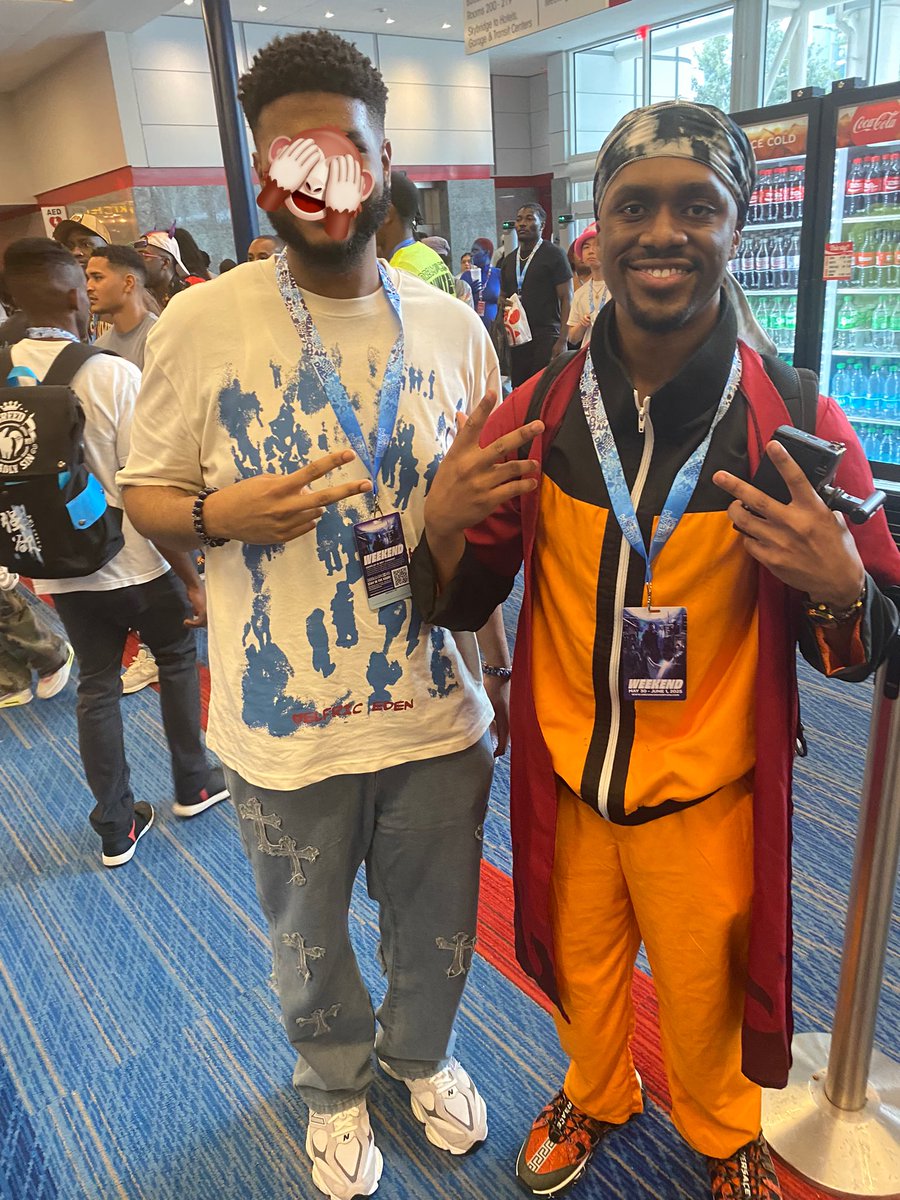 Met one of my favorite anime YouTubers ❤️‍🔥<a href="/TSO_Sage/">TSO_Sage 🤫💯</a>  

Even though he was on the move he stopped, took a pic, and even offered to put me in a vid. W human