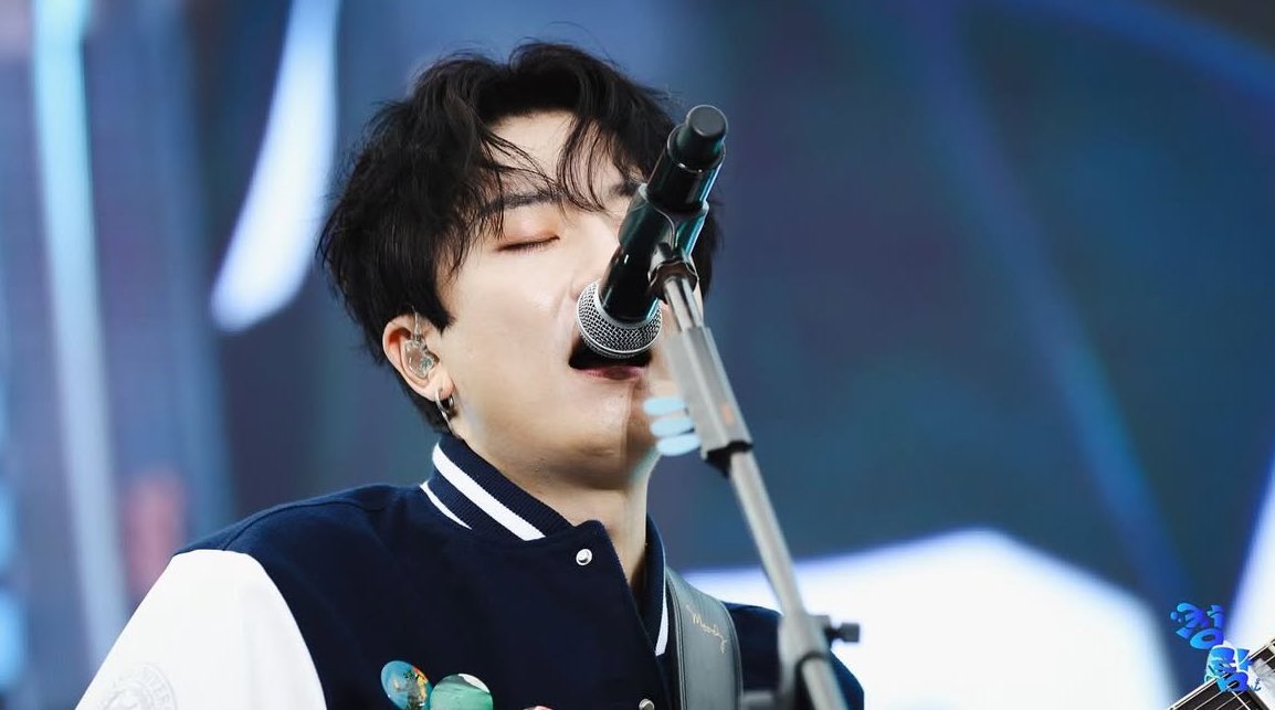 중앙대 과잠 성현  사진  떴다. . .🥹🥹
아 진짜 청춘이야