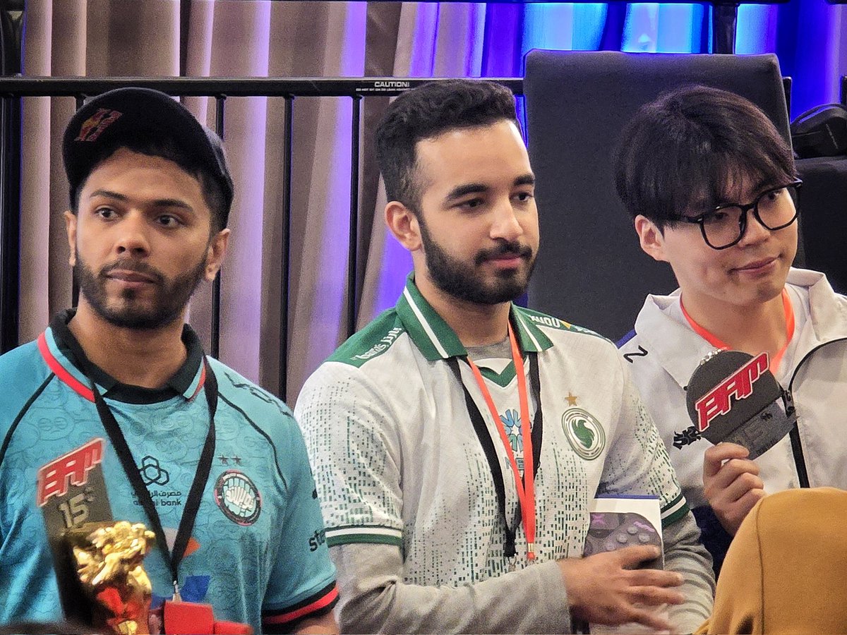 Ns_JNR's tweet photo. Huge congrats to @ArslanAsh95 — the @CouchWarriors #BAM15 champion! 👑
Arslan showing why he's No. 1, finding a way through the Farzeen's sublime offense 💥⚔️ #Victor
Big respect to @Farzeen_tk 🥈 place @tekkenUlsan in 🥉
Homebound for #TeamNT ✈️ @TheArray_ #NTFGC #XPgained https://t.co/D8U0pPgCxB