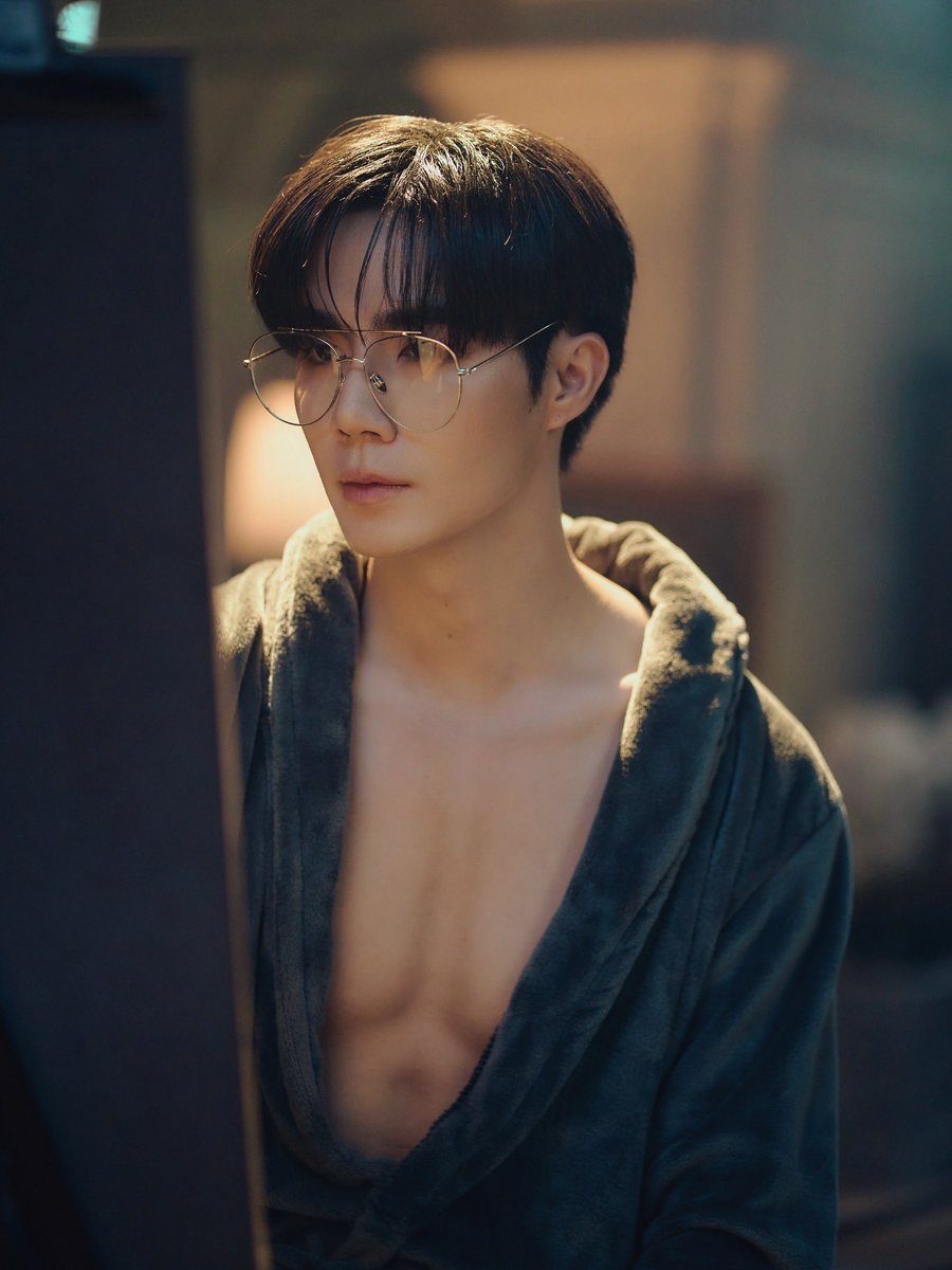 zee_pruk's tweet photo. Lose yourself in the feeling of the picture - Charan 🎨

#ข้ามฟ้าเคียงเธอSeries
#TheNextprince https://t.co/EknD8lyvYC