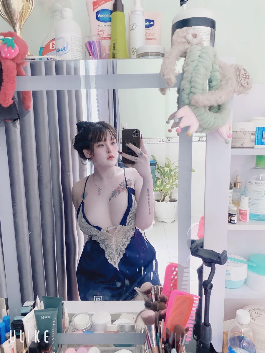 ayochok's tweet photo. Đố anh có thể vừa đụ em vừa bú zú 😝 https://t.co/3E8CiOcSYh