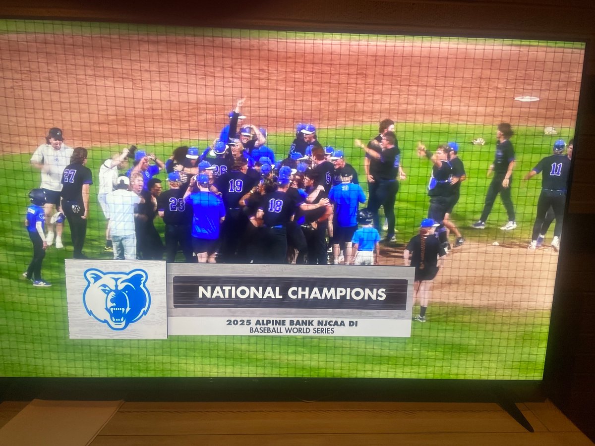 LETS GOOOOOO <a href="/slccbaseball/">SLCC BASEBALL</a>