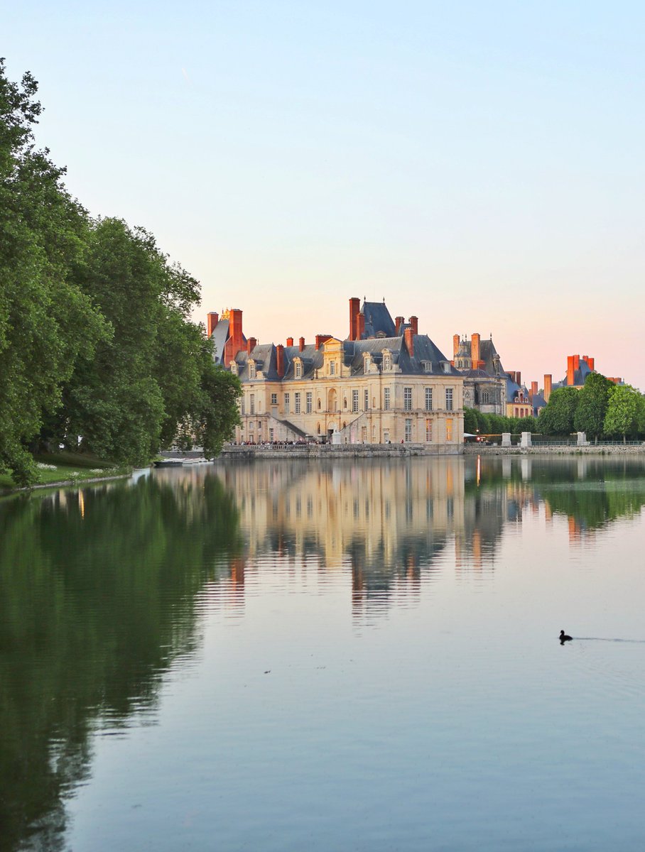 Château de Fontainebleau (@cfontainebleau) on Twitter photo 🔴 𝗕𝗢𝗡𝗝𝗢𝗨𝗥 𝗝𝗨𝗜𝗡 🌼 | Le mois commence en beauté à #Fontainebleau avec 2 rendez-vous à ne pas manquer !
📚 Festival de l'histoire de l'art (<a href="/FHA_Festival/">Festival de l'histoire de l'art</a>) • Du 6 au 8 juin
🎨 Grandeur Nature II • Depuis le 25 mai
Pour en savoir plus ! 👇
🌐 chateaudefontainebleau.fr 🔴 𝗕𝗢𝗡𝗝𝗢𝗨𝗥 𝗝𝗨𝗜𝗡 🌼 | Le mois commence en beauté à #Fontainebleau avec 2 rendez-vous à ne pas manquer !
📚 Festival de l'histoire de l'art (<a href="/FHA_Festival/">Festival de l'histoire de l'art</a>) • Du 6 au 8 juin
🎨 Grandeur Nature II • Depuis le 25 mai
Pour en savoir plus ! 👇
🌐 chateaudefontainebleau.fr
