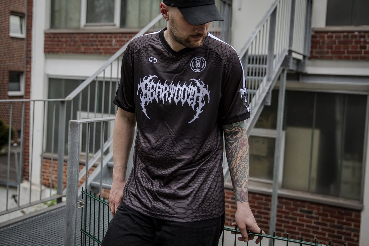 5IVEHOLE tweet media