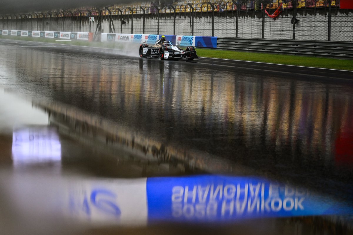 Formula E (@fiaformulae) on Twitter photo RACE UPDATE:
Updated start at 14:05 local time, subject to track inspection.
<a href="/Hankook_Sport/">Hankook Tire Motorsports Official</a> #ShanghaiEPrix RACE UPDATE:
Updated start at 14:05 local time, subject to track inspection.
<a href="/Hankook_Sport/">Hankook Tire Motorsports Official</a> #ShanghaiEPrix