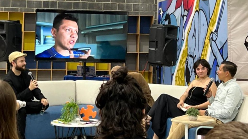pippeflores's tweet photo. Hoy cerramos con lujo la preparación del documental #DUVA en competencia durante el @FICGoficial 

La calidad y compromiso están ahí, ahora viene el momento de disfrutar el festival y que estos chicos se la crean, la visión de un atleta olímpico como nunca se había visto. https://t.co/LlZSZja0gF