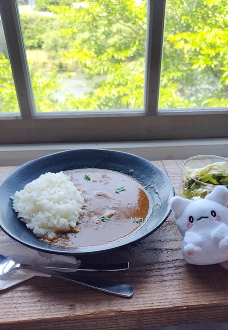 昨日だけどカフェランチして植物園行って花火見させてもらったよ。たのしかったな、まるまる