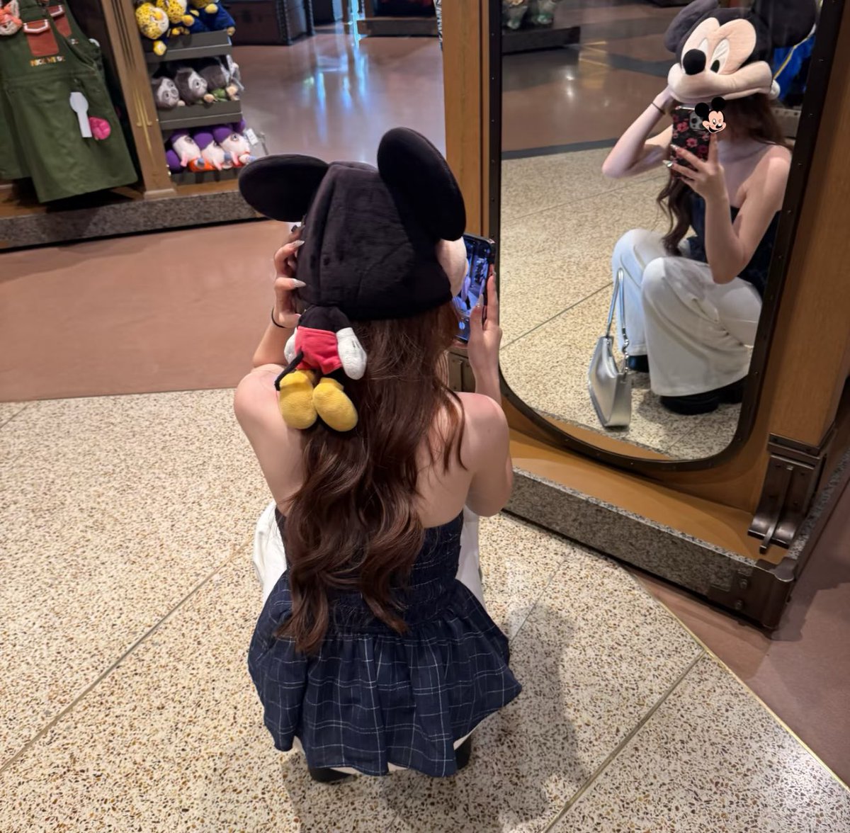 ディズニーで顔を映さない撮り方がｶﾜｲｽｷﾞﾙ🐭🏰✨