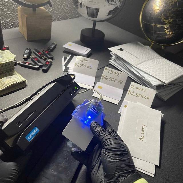 ncliffts's tweet photo. New batch of physical ATM cards going out fa shipping place in all ya orders !! 💡💯🐐 https://t.co/nXx0yTUE8R