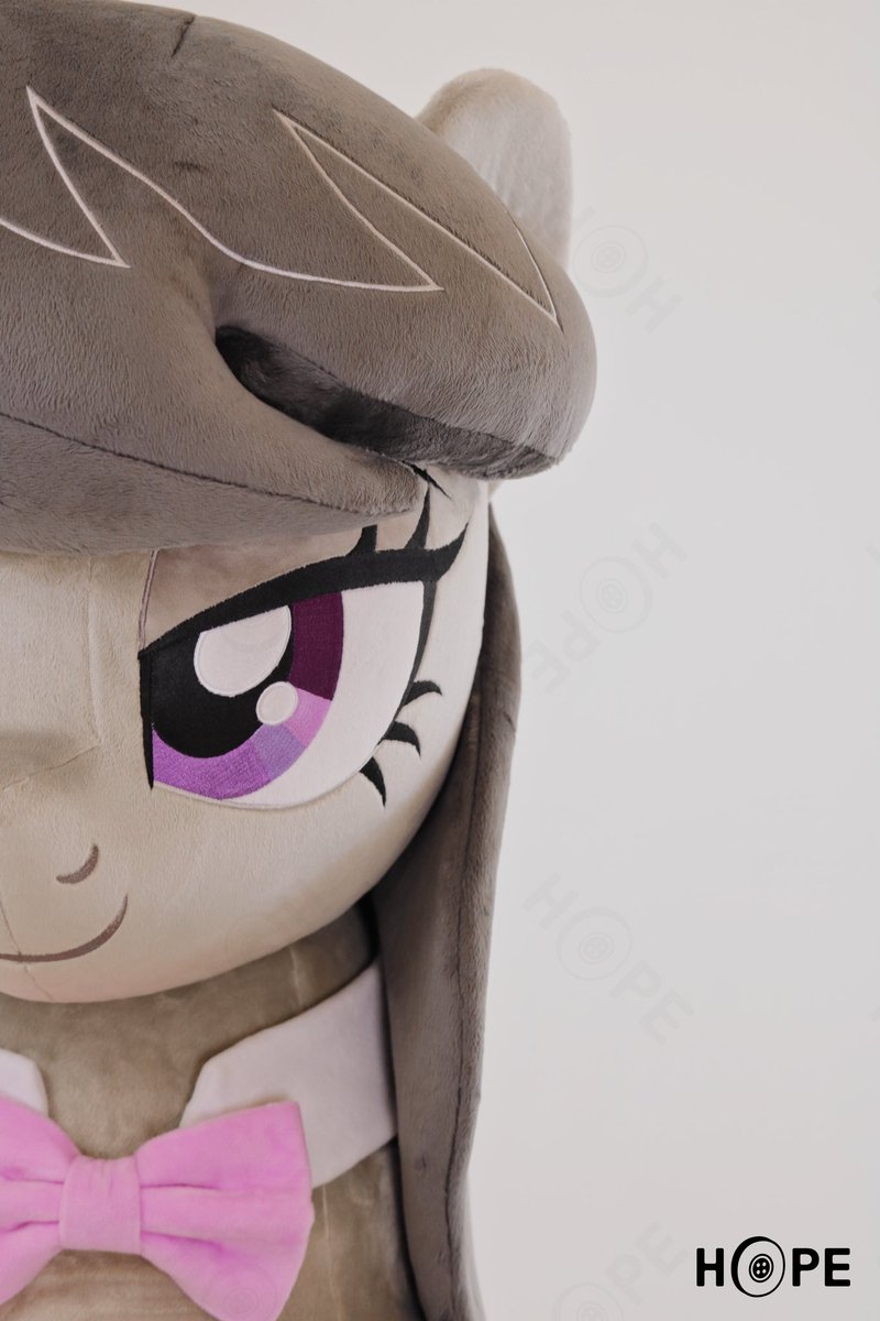 What an honor to have your approval! Here are two close-up shots to go with it~ ✨