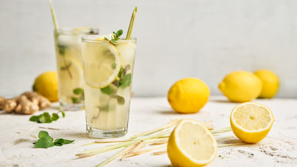 ZentrumGesund's tweet image. 9 leckere Getränke zum Entgiften im Alltag

Sommer, Sonne und kühle Getränke gehören einfach zusammen. Wir stellen Ihnen im folgenden Text leckere, erfrischende Getränke vor, die neben der wohltuenden Abkühlung zugleich auch noch die Gesundheit verbessern, beim Entgiften helfen…