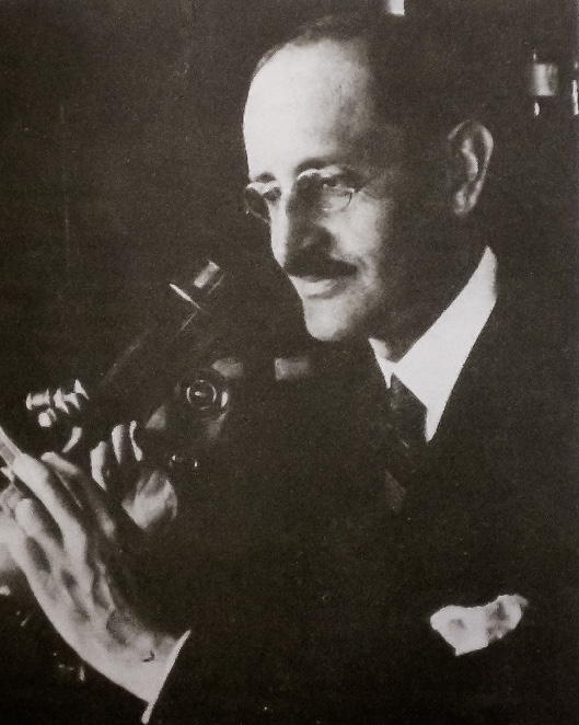 1 de junio de 1945. Fallece en el exilio el neurobiólogo Pío del Río Hortega. Aunque fue nominado al Premio Nobel en dos ocasiones, su homosexualidad abierta dificultó su carrera y su reconocimiento posterior.
 
#CalendarioCientifico