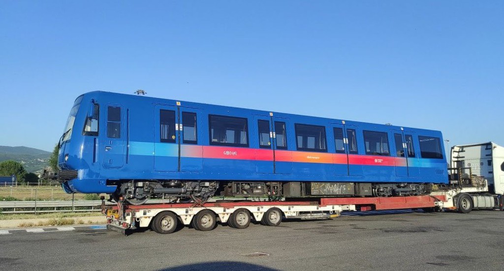 🚈 Il treno CAF 334, trasferito dalla Metro A alla #RomaLido, è fermo da quasi un anno. 
Finalmente si apre un tavolo tecnico per provare a sbloccare la situazione. 
Ecco tutti i dettagli della vicenda:
odisseaquotidiana.com/2025/05/contes…

#OdisseaQuotidiana #Roma