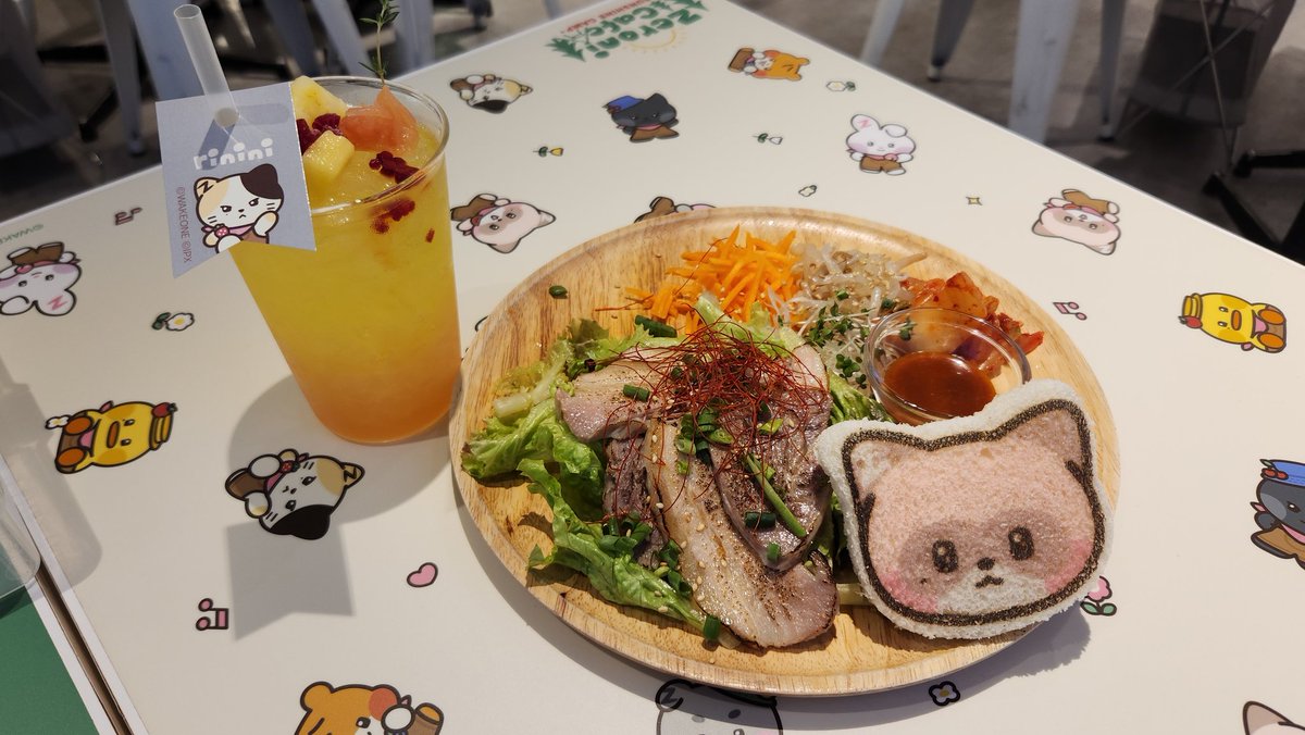 tokyoshibuyan's tweet photo. うちは先週の金曜日に食べ納めしたけど、今日でZeroni cafe最終日だね。
お店の人から聞いた話だけど、結構なまでに人気みたいだよ。
私も全メニューも制覇したし、また次はどうなるか分からないけどひとまずはお疲れ様🍵
#zeronicafe
#zeroni
#ZB1
#ゼロニカフェ
#ZEROBASEONE https://t.co/OTJiyQasc1