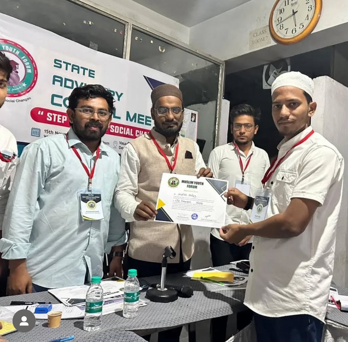 M_D_Azad's tweet photo. A unanimous decision by the Central Committee of Muslim Youth Forum Sheikh Ahfaz re-elected as District President of Muslim Youth Forum, Akola.
We hope Ahfaz Sahab  will perform the best services for the strengthening of the organization. 
@ahfazskofficial https://t.co/4s2NwL2w2U