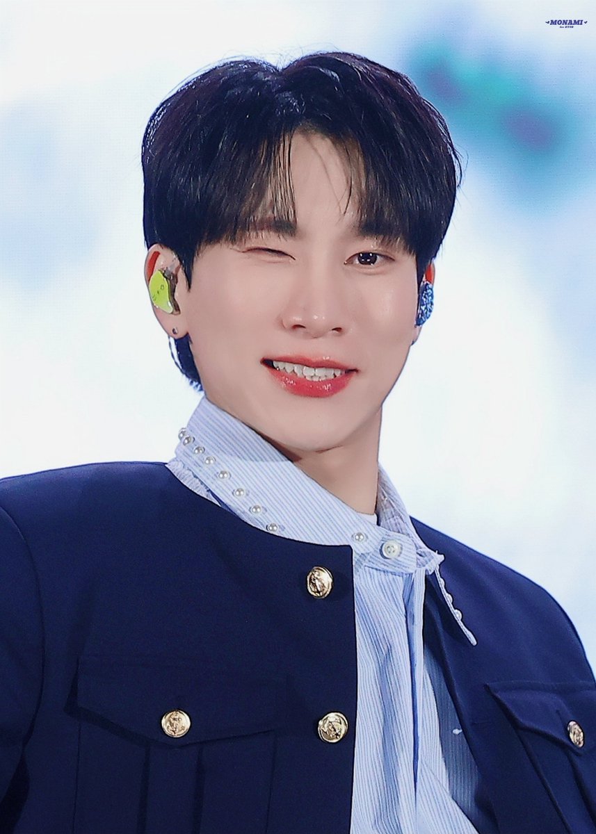 📸 250531 메가콘서트2025

넘쨍한거같다..생각했는데 은광오빠가 쨍한걸로ㅇㅅㅇ

#비투비 #BTOB
#서은광 #은광 #SEO_EUNKWANG
<a href="/BTOB_SEKwang/">서은광</a>