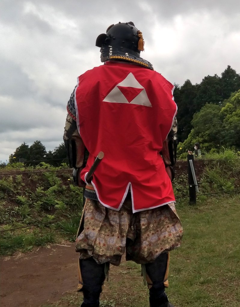 MatudaYasunaga's tweet photo. 本日も沢山のご来城、誠にありがとうございました
松田康長、撤収いたしまする！
#山中城 #静岡県三島市 #武将隊 #日本百名城 #後北条氏 https://t.co/xtqBaOMfUH