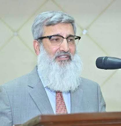 irfijournalist's tweet photo. خیبر پختونخوا میں میرٹ، معیار، قابلیت اور اہلیت کا پیمانہ صرف اور صرف پی ٹی آئی سے سیاسی وابستگی ہے، سرکاری ہسپتالوں میں سیاسی مداخلت عروج پر

سینئر کارڈیک سپیشلسٹ ڈاکٹر حفیظ اللہ  نے پشاور انسٹیٹیوٹ آف کارڈیالوجی (PIC) کے قیام میں اہم کردار ادا کیا ہے لیکن ڈاکٹر حفیظ اللہ کو نظر انداز کرکے ایک ایسی لڑکی کو PIC کے بورڈ آف گورنرز میں شامل کرنا جس کا کارڈیالوجی سے دور دور تک کوئی تعلق نہیں