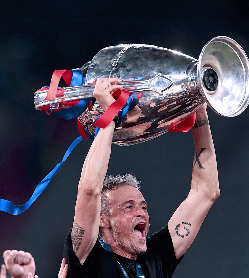 𝖤𝖫 𝖯𝖱𝖤𝖲𝖨𝖣𝖤𝖭𝖳 tweet media