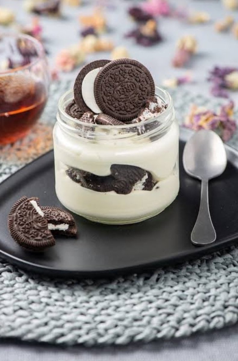 Güzel bir kahvaltı, misss gibi bir çay, yanında bir ömürlük tatlı ve bolca gülümseme...
Mutluluk dolu bir pazar olsun 🤍🍫 ☕️
youtu.be/D1deIZU7Ya4?si…